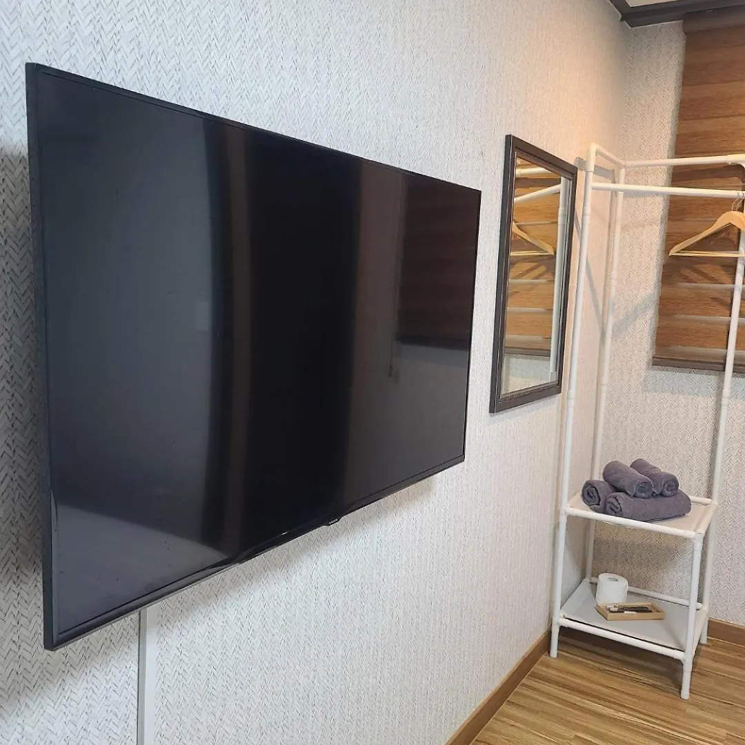 TreehouseUnseo GuestHouse Incheon